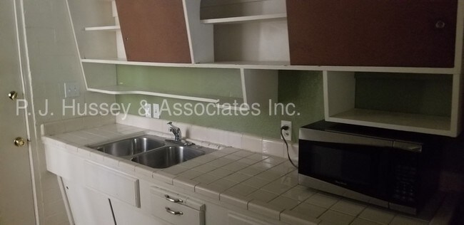 Building Photo - 3rd Ave and Camelback