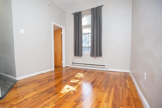 Building Photo - 1114 Spruce St