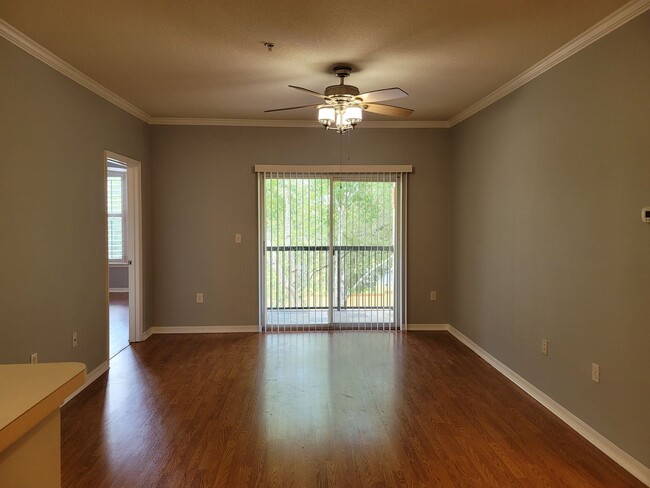 Building Photo - Nice Condo at The Pinnacle in Carrollwood!...
