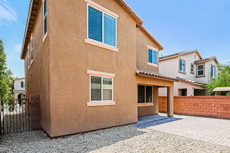 Building Photo - 6406 Kellyville Dr