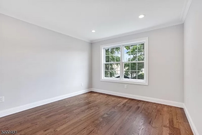 Building Photo - 26 Irving Pl