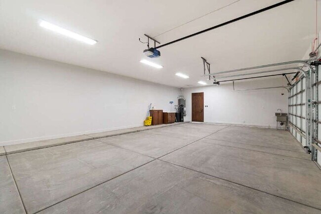 Building Photo - 36648 N 27th Ave