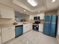 Building Photo - 521 SW 47th Terrace