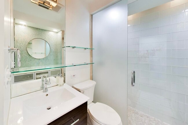 Building Photo - 1865 N Dayton St