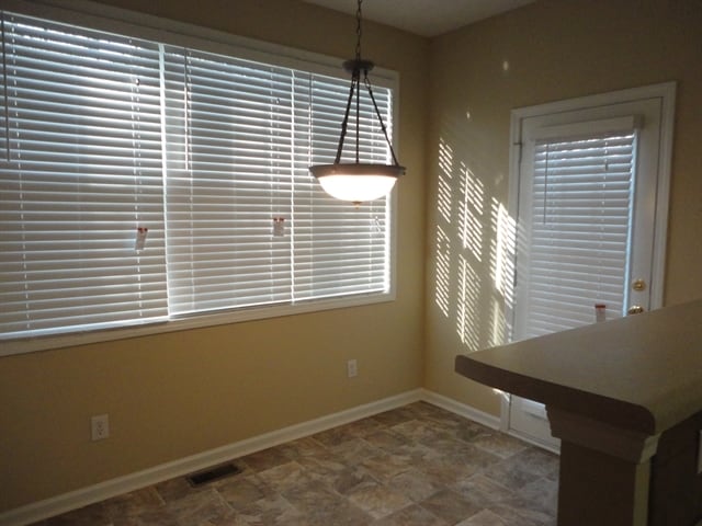 Building Photo - 191 Ridgestone Ct SW