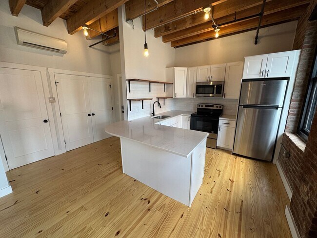 Building Photo - 45 Wingate St