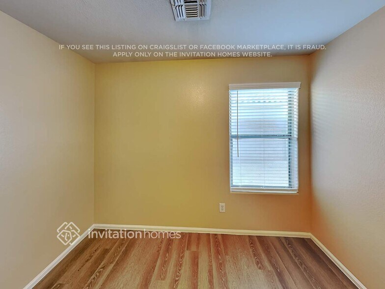 Building Photo - 1254 N 159th Ln