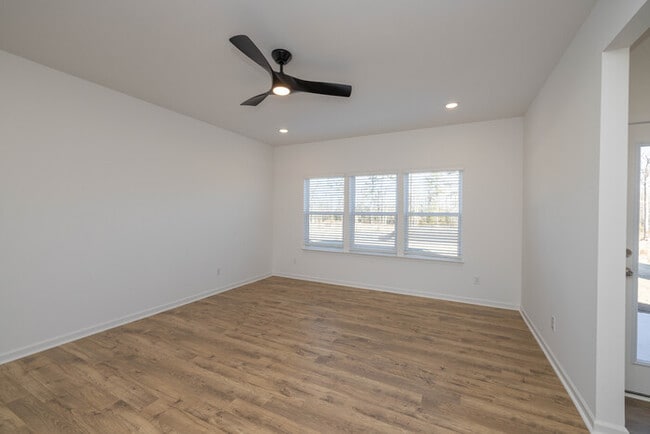 Building Photo - BRAND NEW 3BD/2.5 Home in Stonebridge- MOVE IN READY!