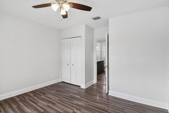 Building Photo - 3 Bedroom home in Belle Isle
