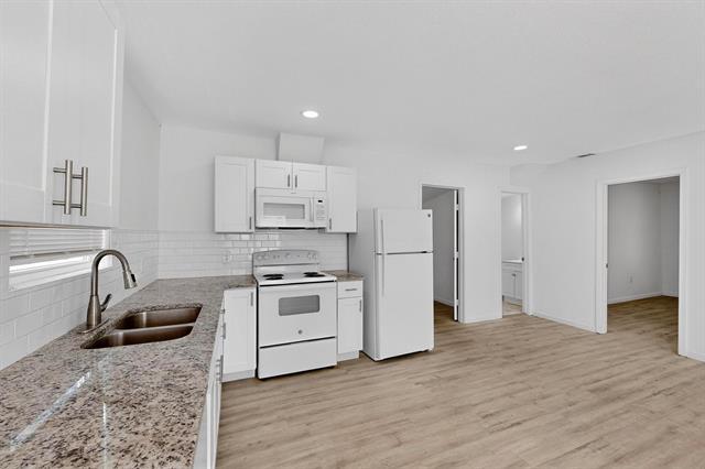 Building Photo - 631 Baker St