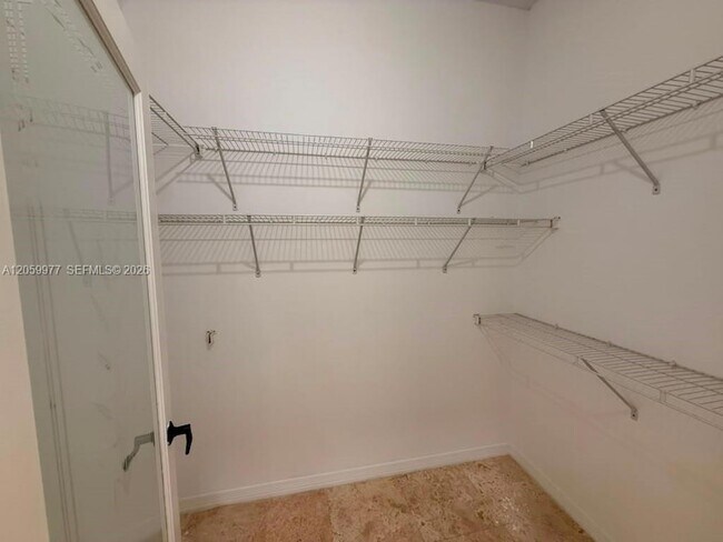 Building Photo - 420 SE 23rd Ln