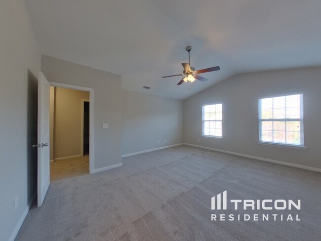 Building Photo - 103 Harvest Pointe Dr