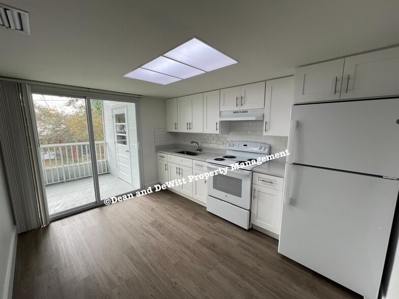 Building Photo - 2 Bed/1 Bath - Unit 6