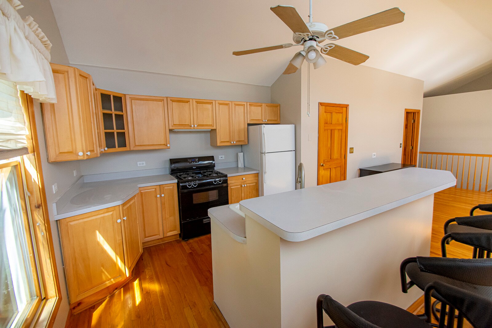 Maple cabinets abound - 131 Washington St