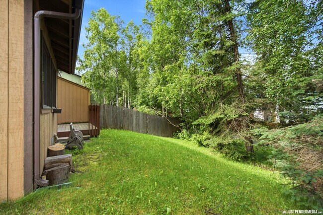 Building Photo - Cozy Eagle River Home with Backyard Trails!