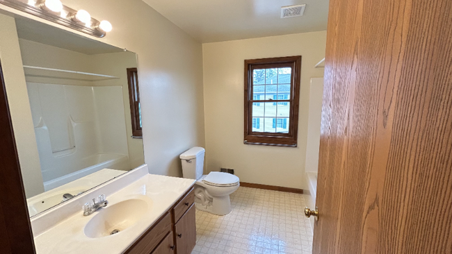 Building Photo - 4212 Menga Dr
