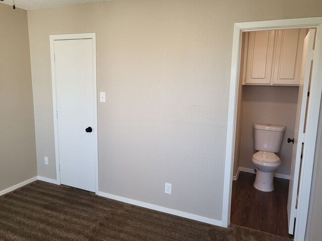 Building Photo - 809 Treadwell Ct