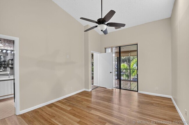 Building Photo - 5451 Verona Dr