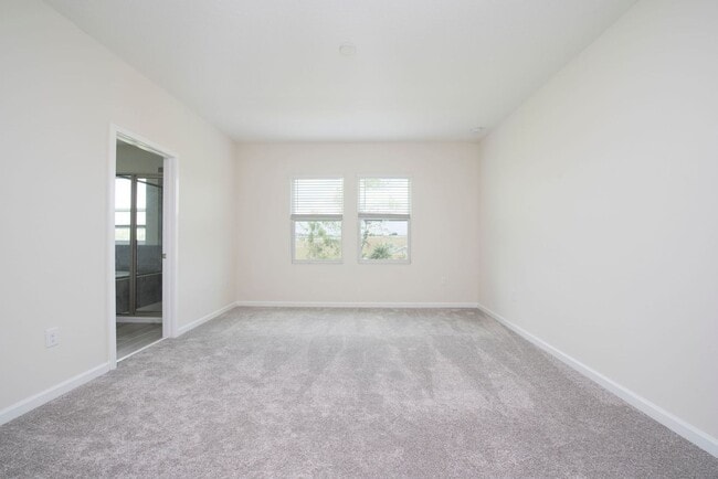 Building Photo - TOWNHOUSE 3 Bedrooms 2.5 Baths