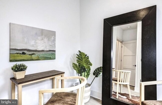 Building Photo - 256 15th St SE