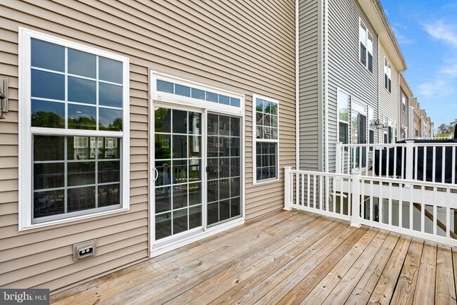 Building Photo - 15292 Westham Ct