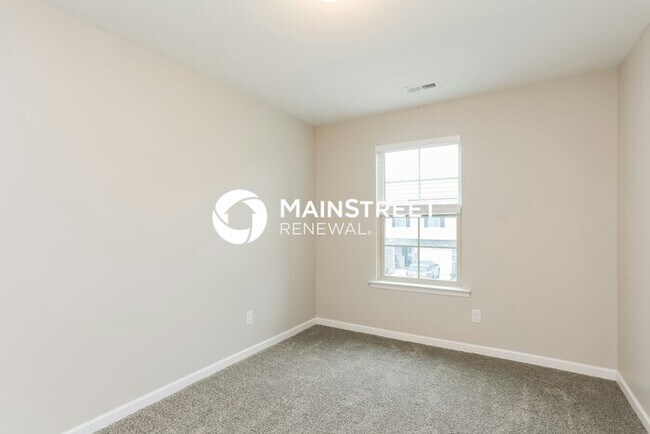 Building Photo - 3 Bedroom Pet-Friendly Home in Clayton, NC with Main Street Renewal