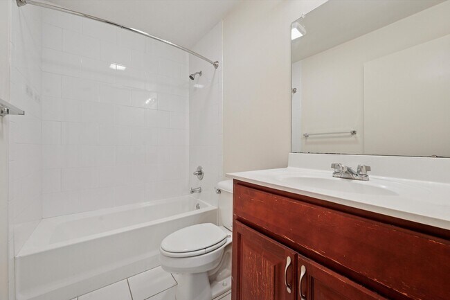 Building Photo - 1511 Master St