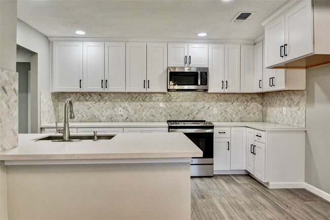 Building Photo - 7906 Hammerly Blvd