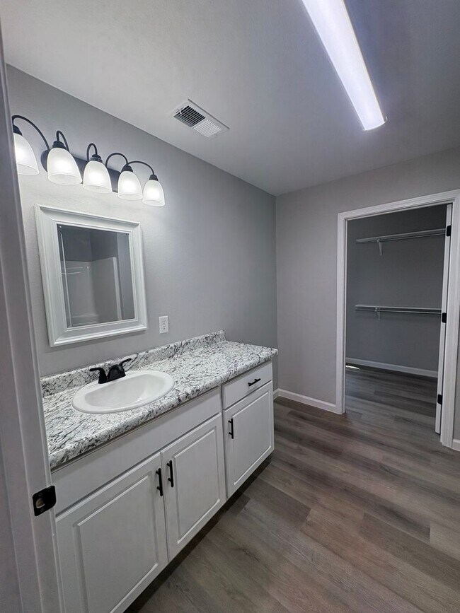 Building Photo - 3 Bed 2 Bath - New Construction Brick Homes