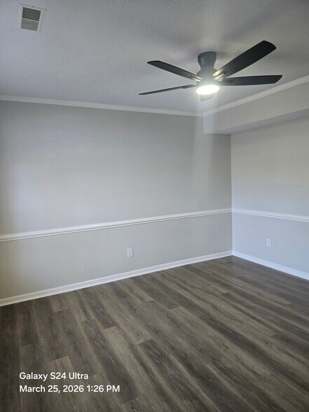 Building Photo - 1 Penn Cir