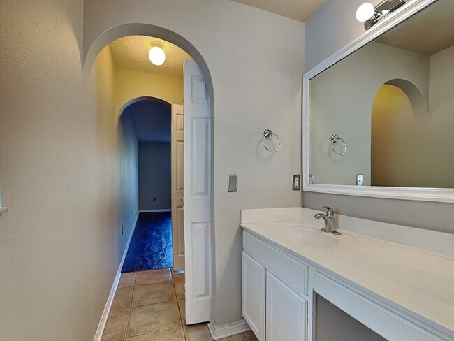 Building Photo - 6908 Waterbrook Ct