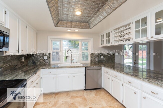 Building Photo - 1595 Avenida De Los Lirios