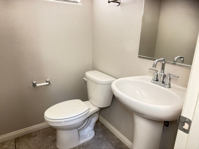 Building Photo - 1180 Pitaya Ct