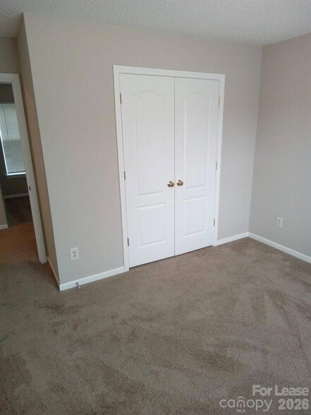 Building Photo - 738 Ablow Dr