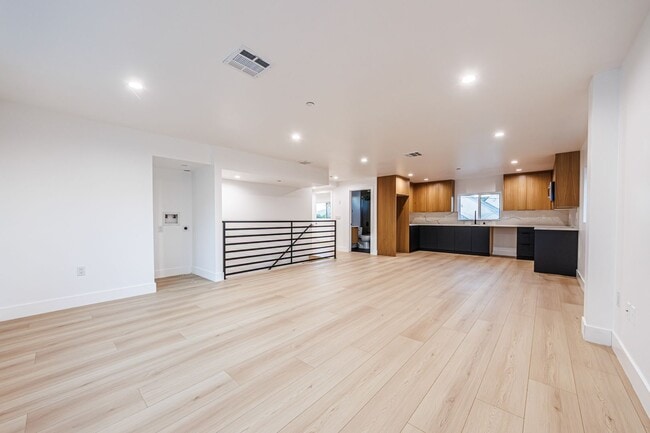 Building Photo - 1656 S Hayworth Ave