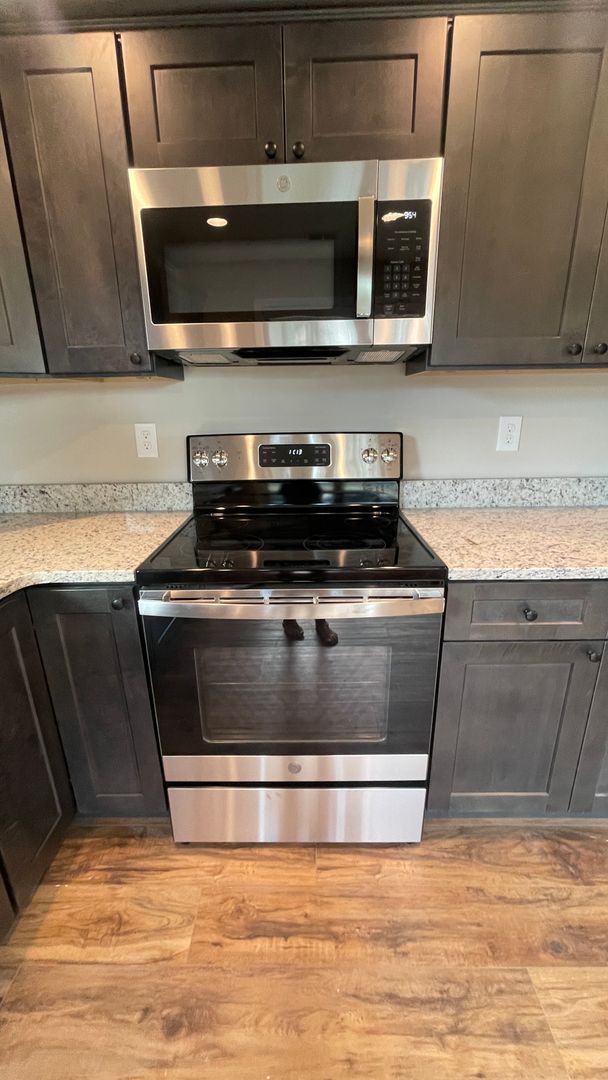 Building Photo - Cosby 2/2 Brand New Duplex