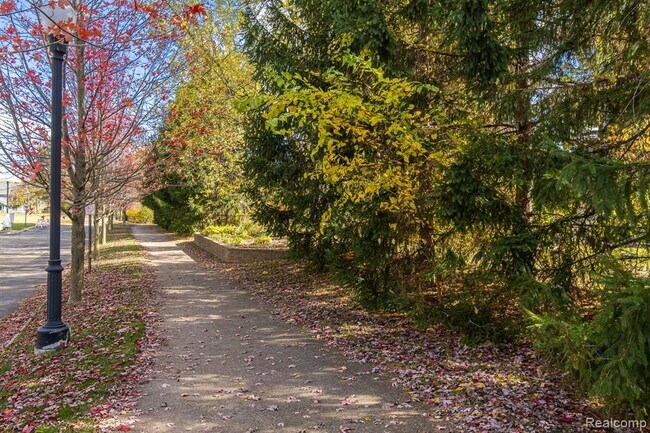 Building Photo - 116 Saber Way