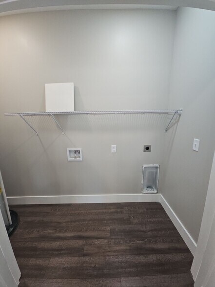 Building Photo - 1646 S Jefferson Ave