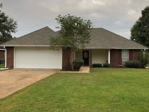 Building Photo - 237 Riverbend Dr