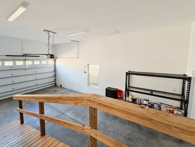 Building Photo - Beautiful 3-Bedroom Home in Seminole, FL!