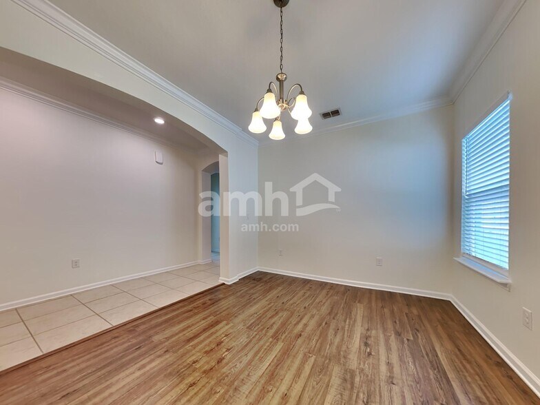 Building Photo - 16176 Magnolia Grove Way