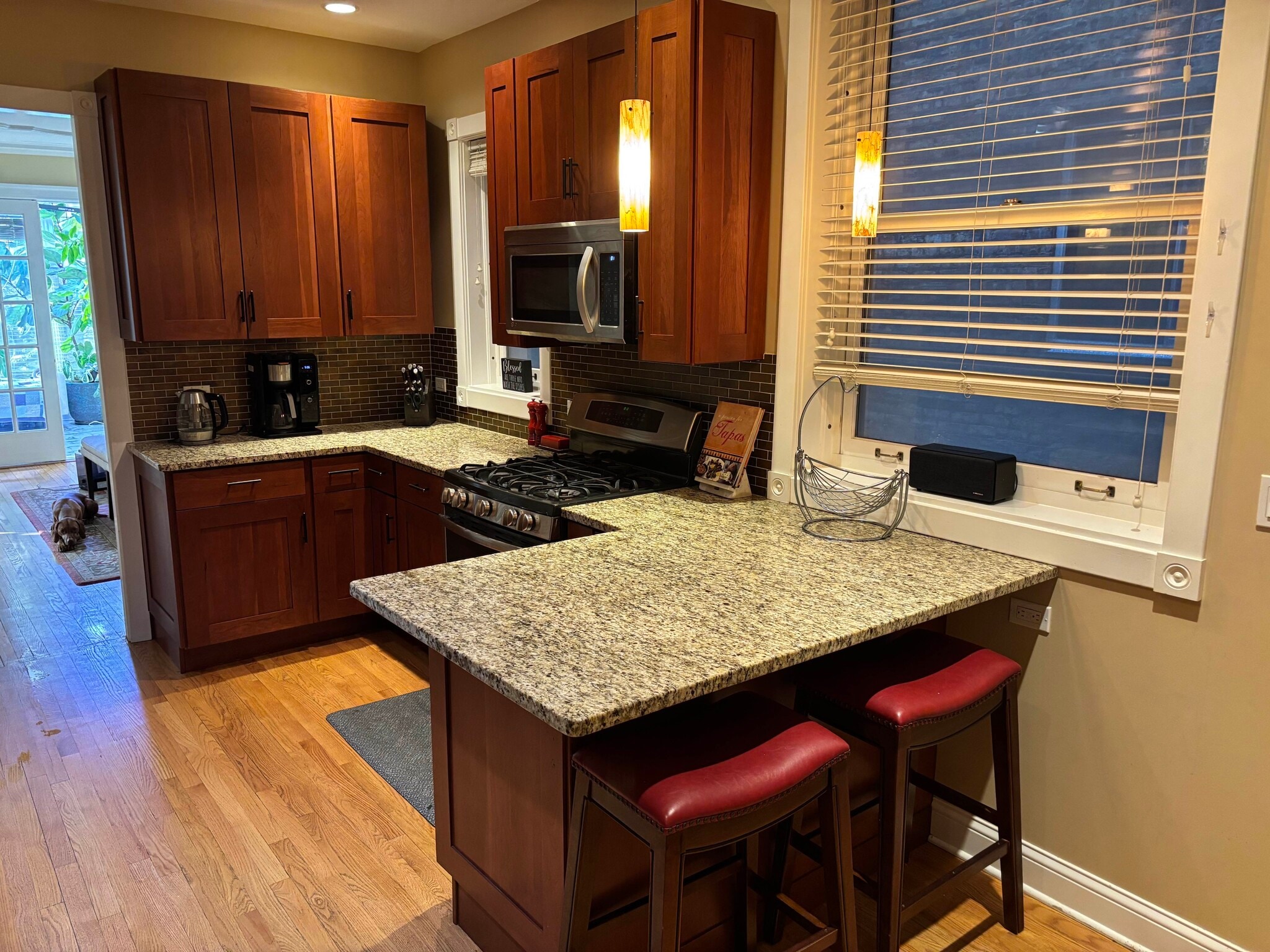 Kitchen - 642 W Bittersweet Pl