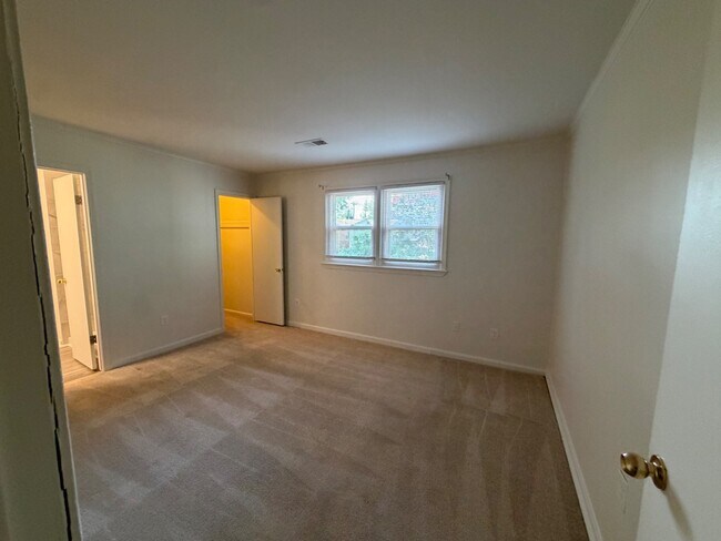 Building Photo - 4054 Hanson Oaks Dr
