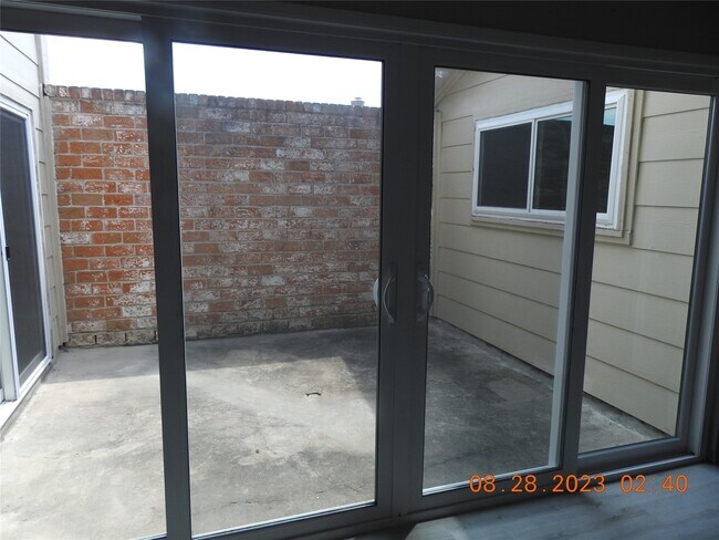 Building Photo - 22 Chapparal Ct