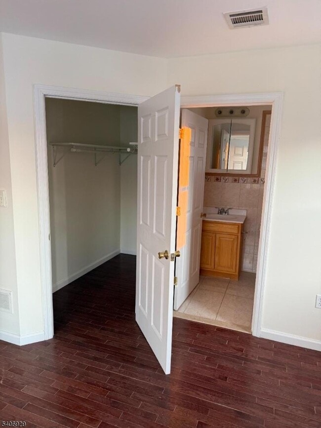 Building Photo - 71 Hammond Ave