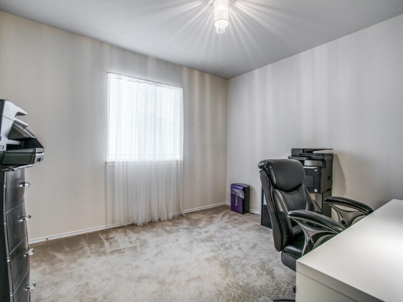 Building Photo - 1618 Duet Dr