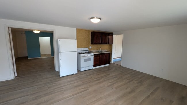 Building Photo - 2971 Swandale Ct