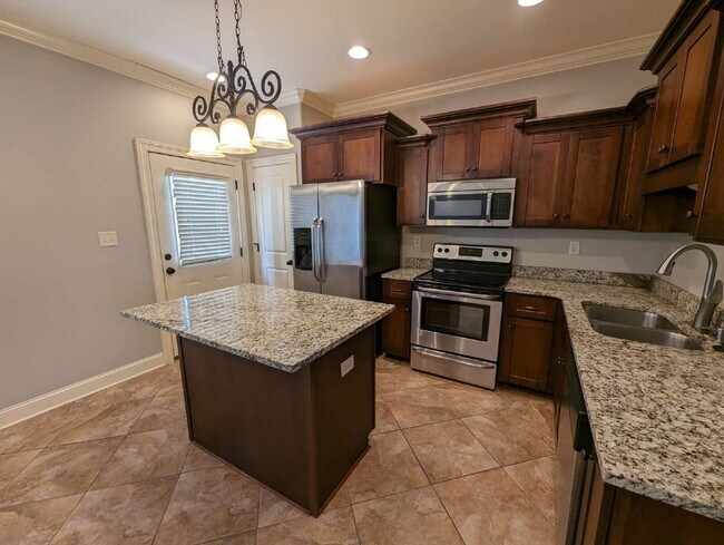 Building Photo - 2495 Old Taylor Rd