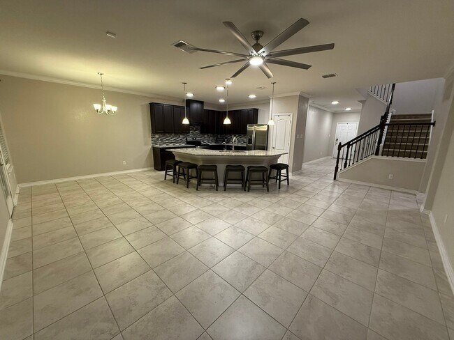 Building Photo - 675 Pebble Bend
