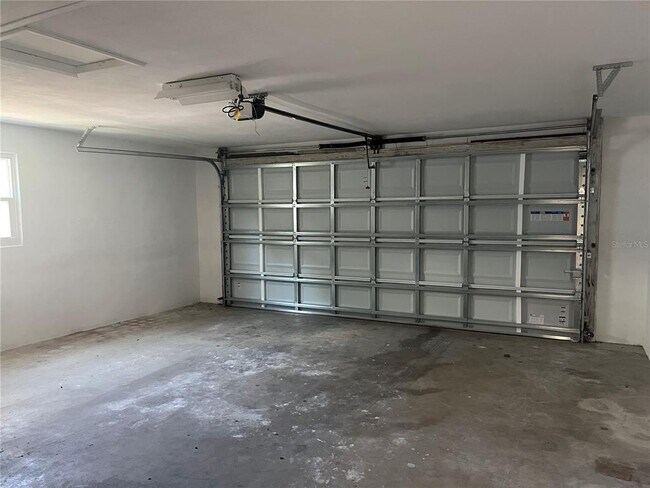 Building Photo - 2017 Rebecca Dr